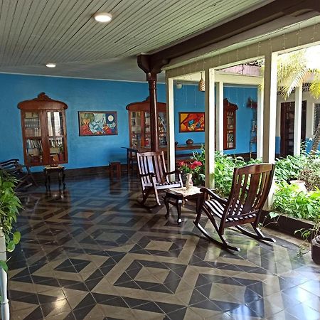 Hostal Harvest House León 外观 照片