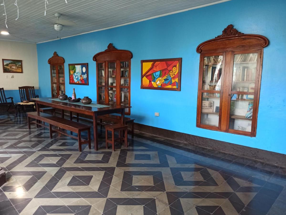 Hostal Harvest House León 外观 照片