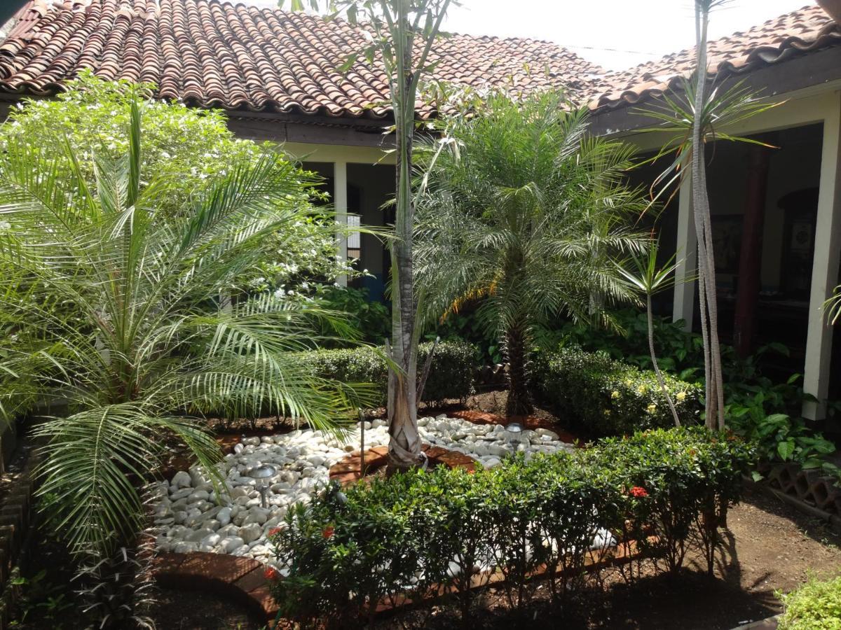 Hostal Harvest House León 外观 照片