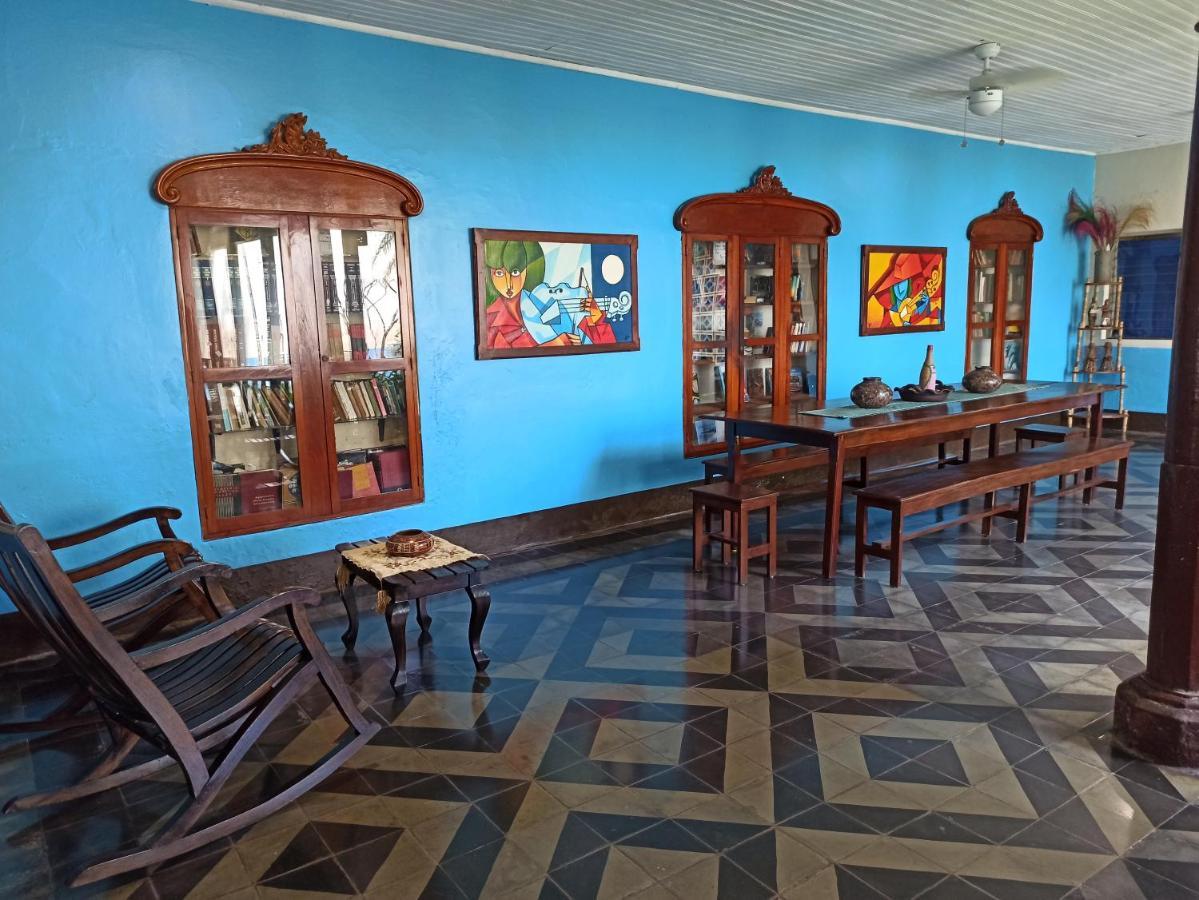 Hostal Harvest House León 外观 照片