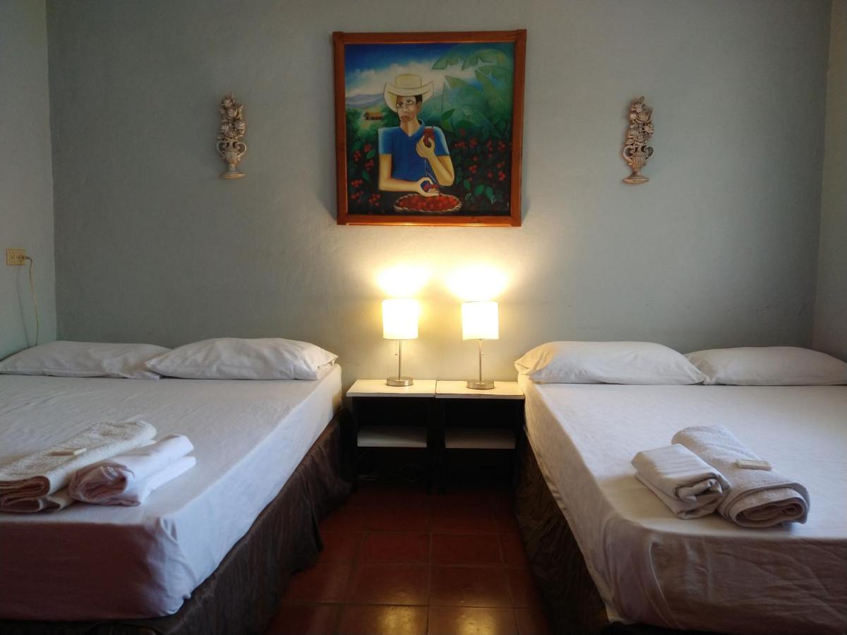 Hostal Harvest House León 外观 照片