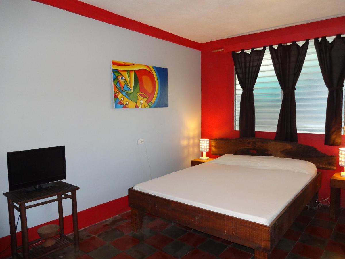 Hostal Harvest House León 外观 照片