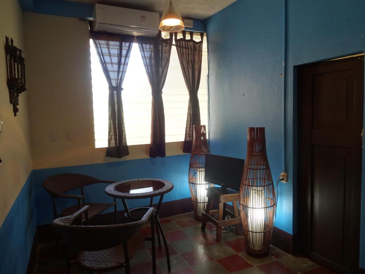 Hostal Harvest House León 外观 照片