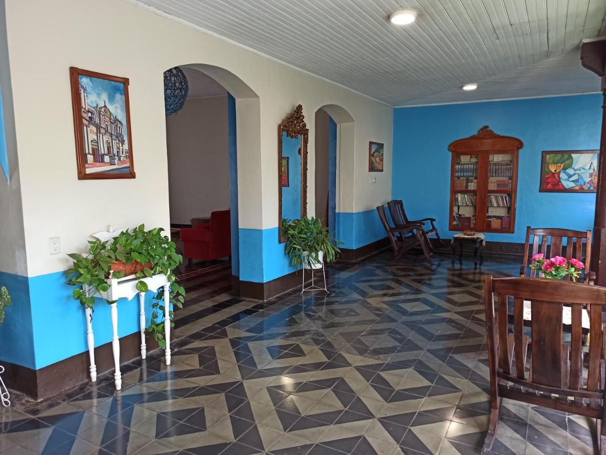 Hostal Harvest House León 外观 照片
