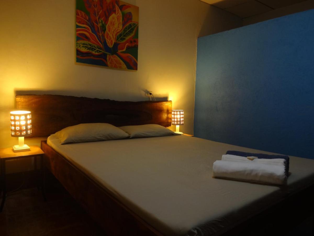 Hostal Harvest House León 外观 照片