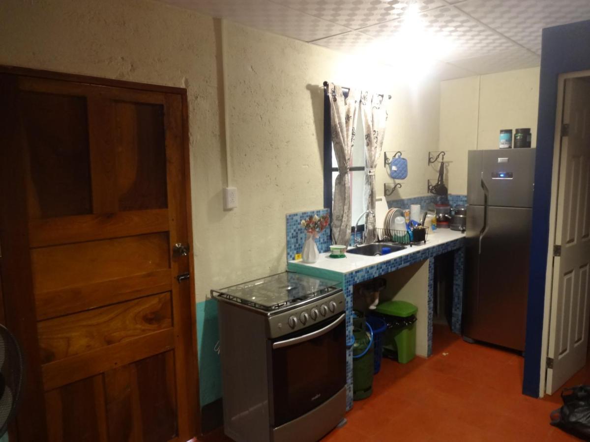 Hostal Harvest House León 外观 照片